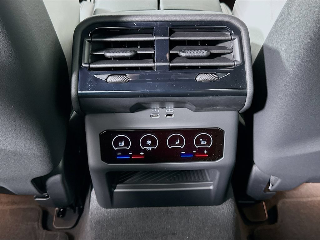 New 2026 BMW M5 w/ M Driver's Package AWD/4WD image 18