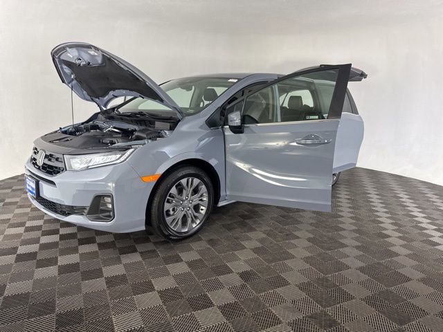 Certified 2026 Honda Odyssey Touring image 14