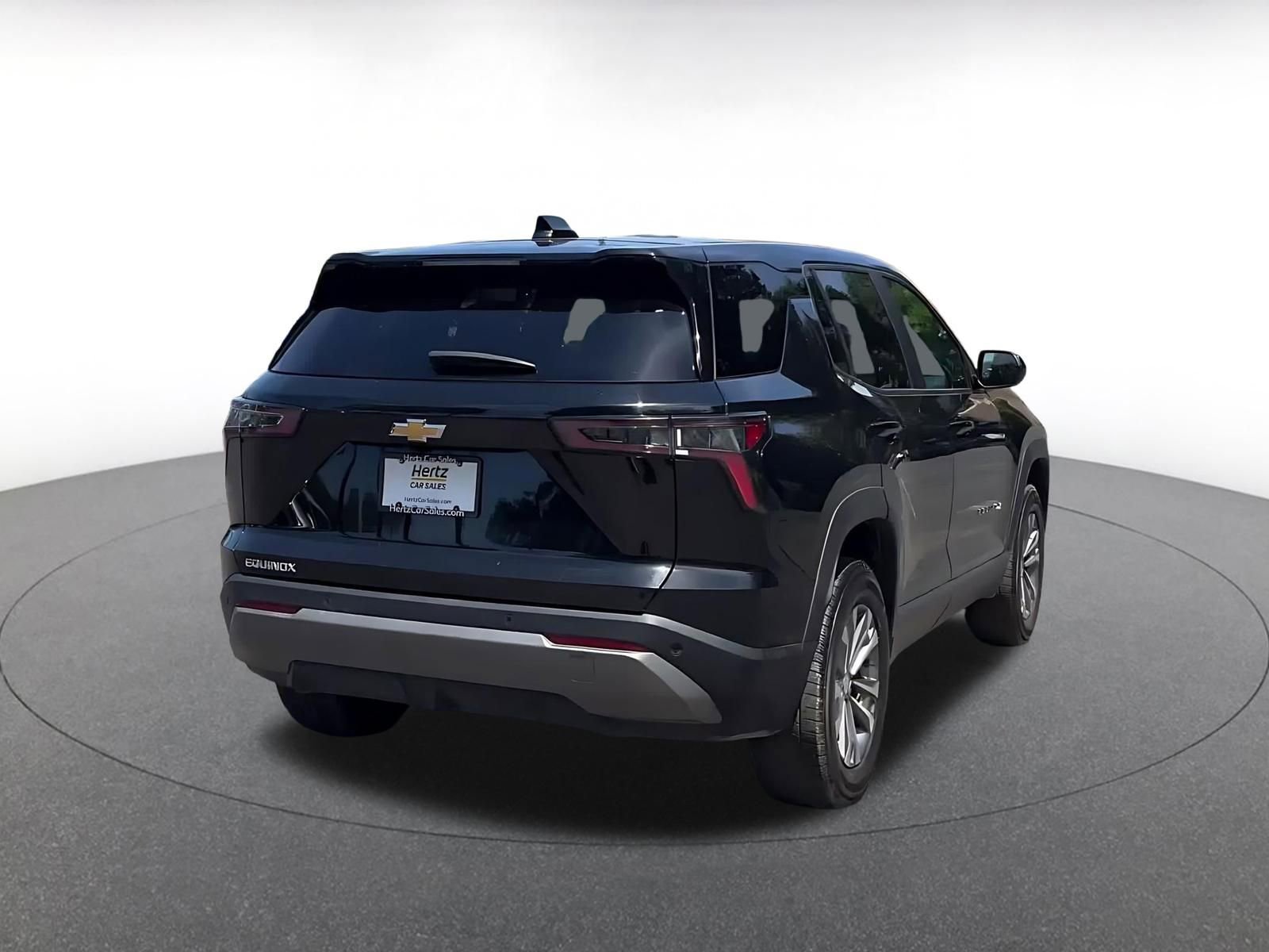 Used 2025 Chevrolet Equinox LT FWD image 14