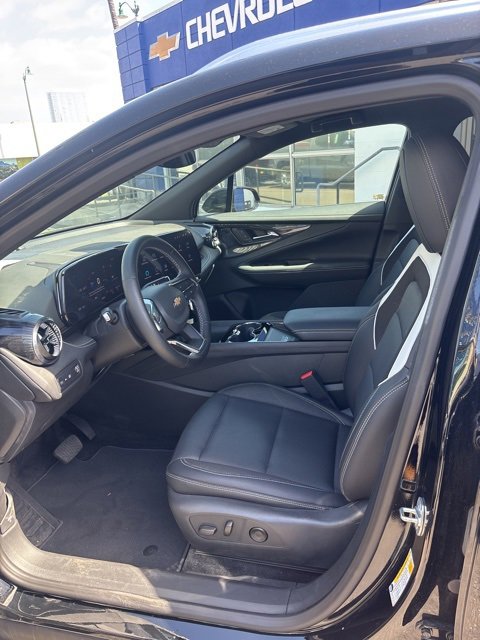 Used 2024 Chevrolet Blazer EV LT image 2