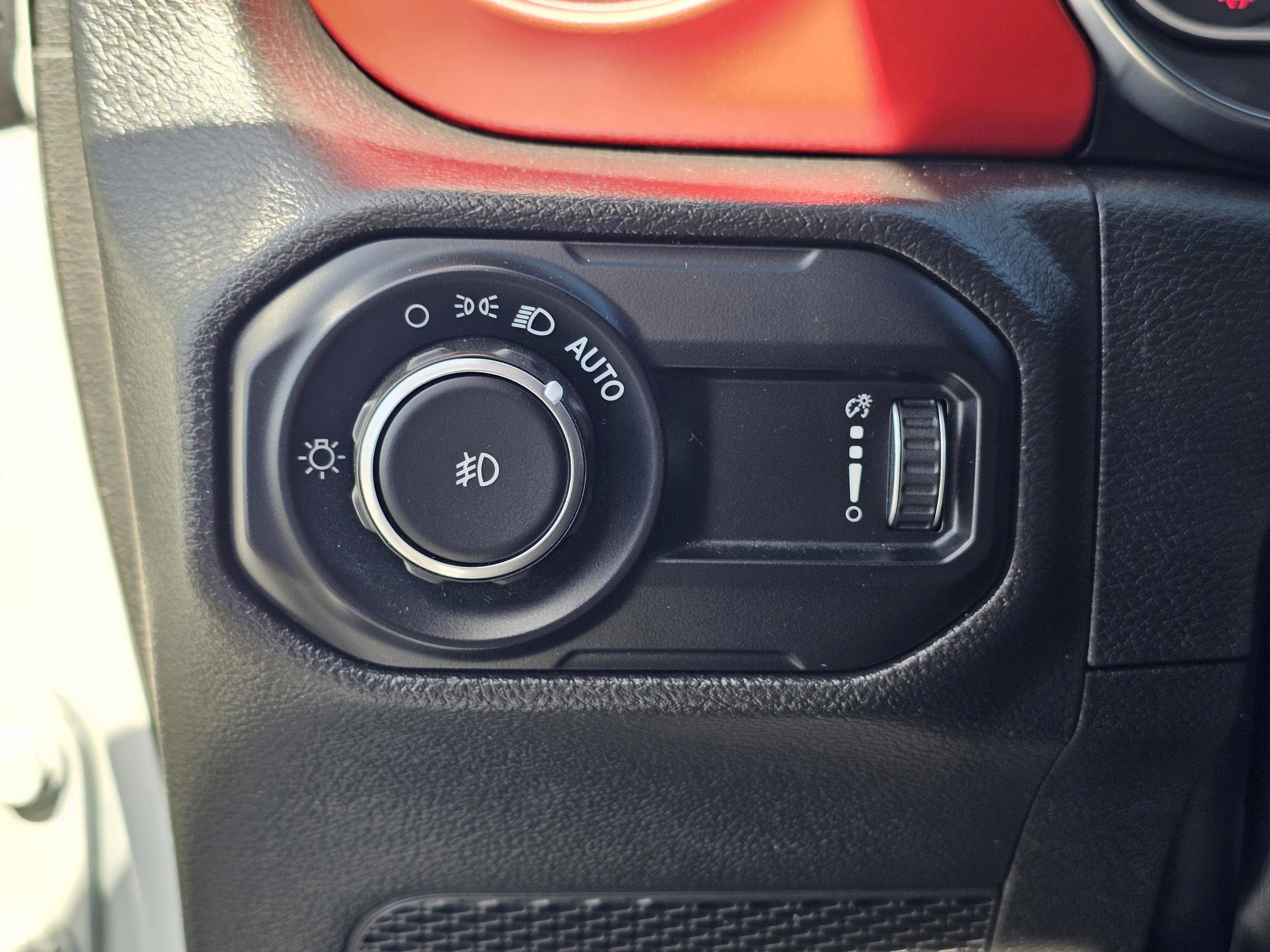 Used 2023 Jeep Wrangler Unlimited Rubicon image 41