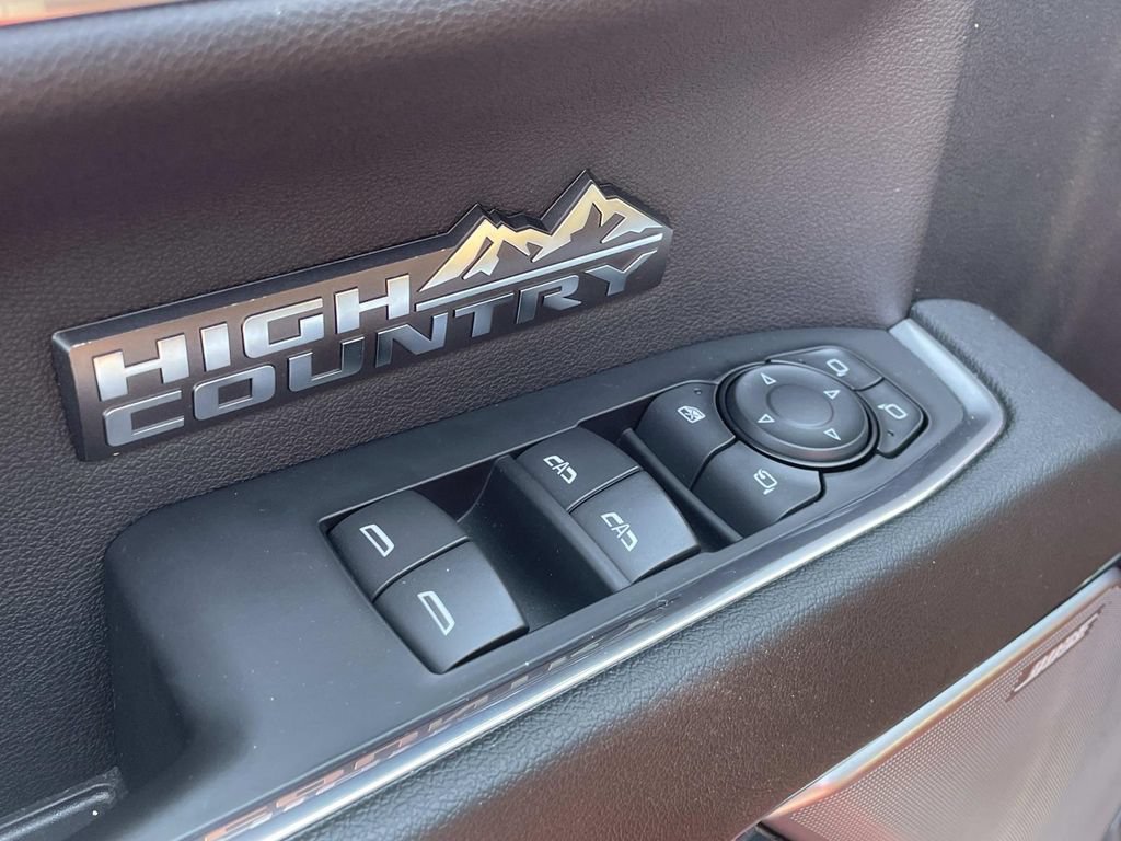 Used 2024 Chevrolet Silverado 1500 High Country w/ High Country Premium Package AWD/4WD image 15