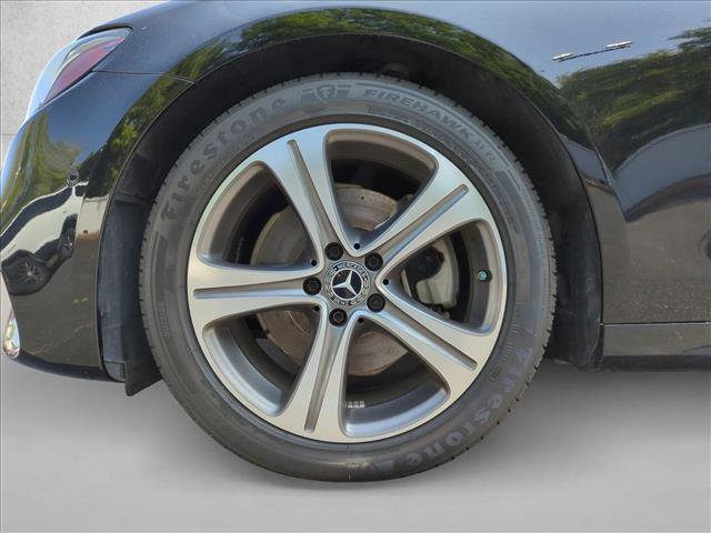Used 2018 Mercedes-Benz E 300 image 13