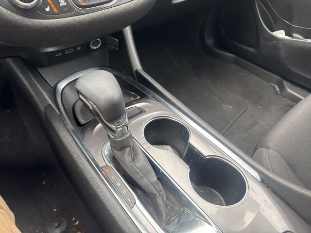 Used 2021 Chevrolet Malibu LT FWD image 18