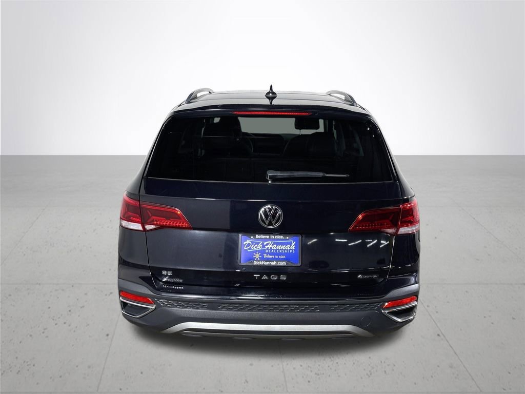 Used 2023 Volkswagen Taos SE w/ Panoramic Sunroof Package image 7