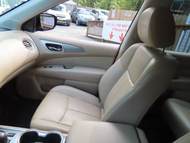Used 2017 Nissan Pathfinder SL w/ SL Tech Package AWD/4WD image 24