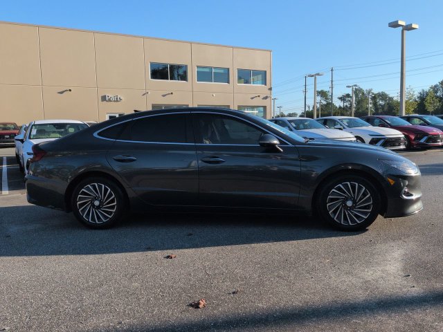 Used 2023 Hyundai Sonata Limited FWD image 4