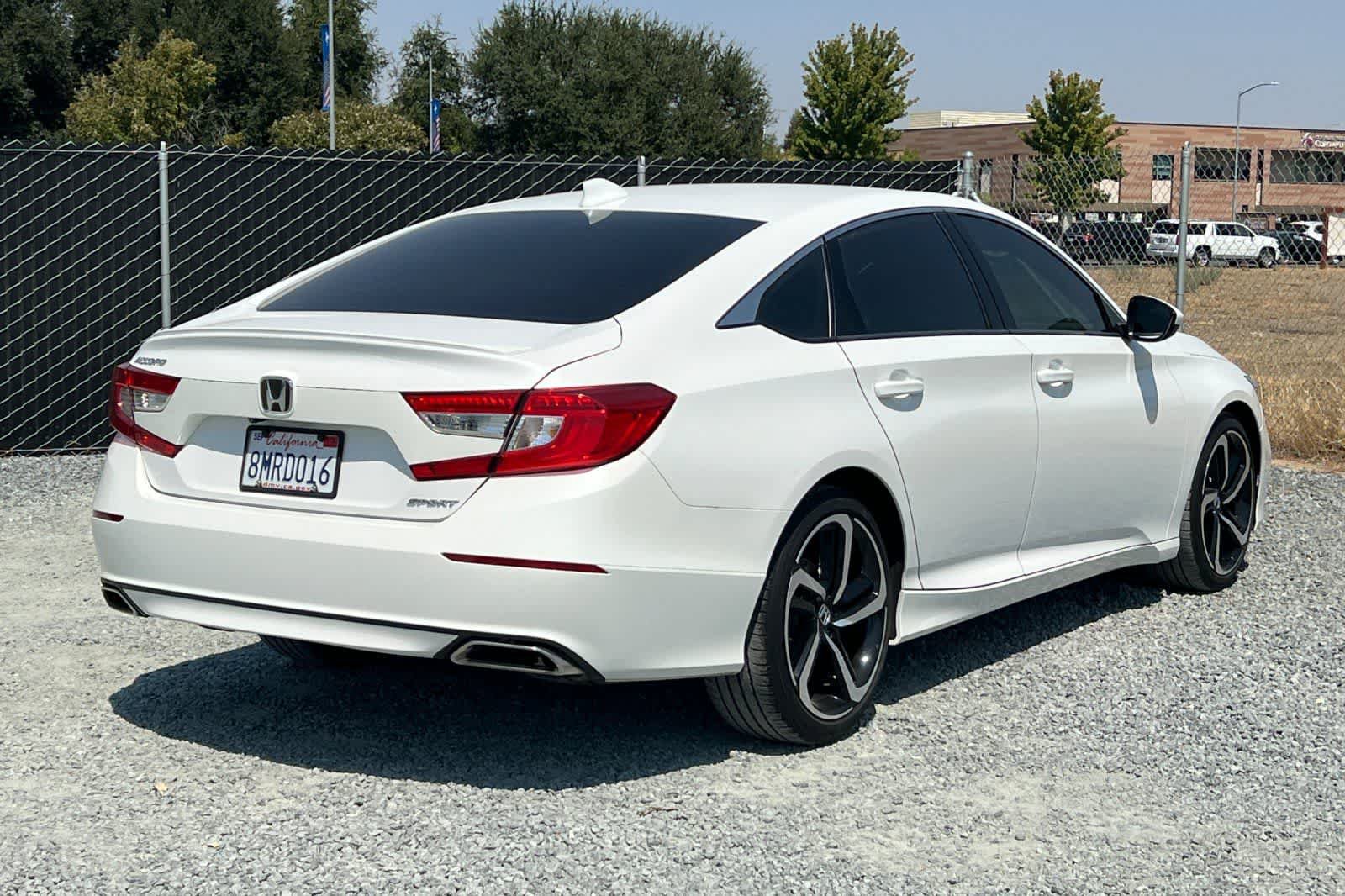 Used 2019 Honda Accord Sport image 3