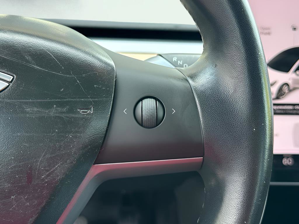 Used 2018 Tesla Model 3 Mid Range image 43