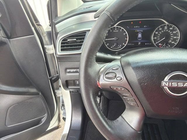 Used 2023 Nissan Murano SV w/ SV Midnight Edition Package FWD image 17