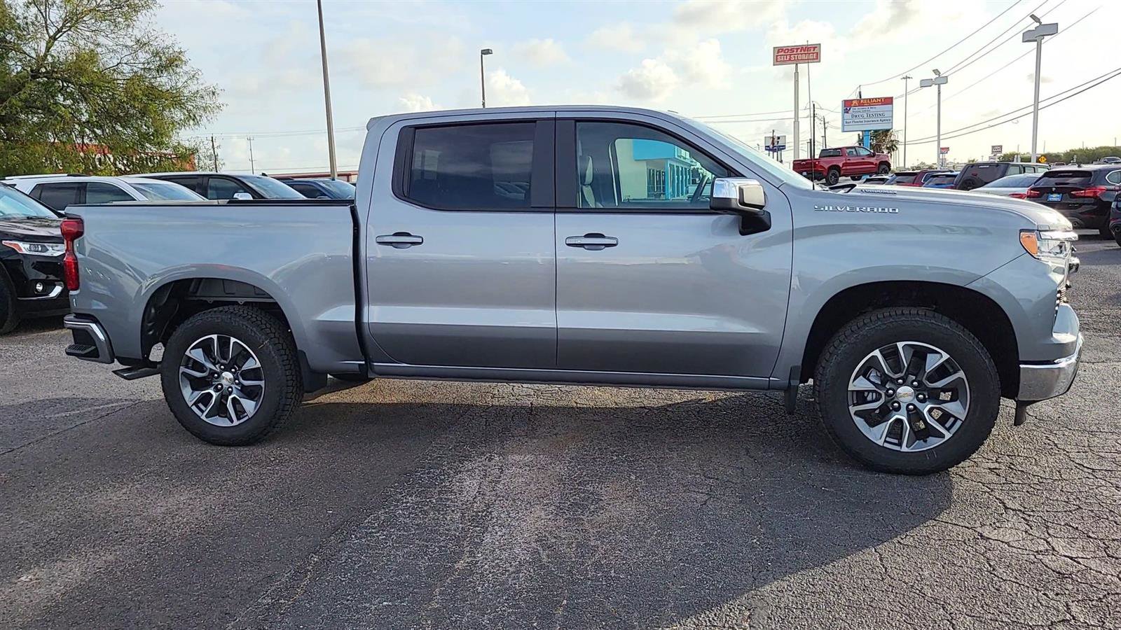 New 2025 Chevrolet Silverado 1500 LT w/ Convenience Package II image 9