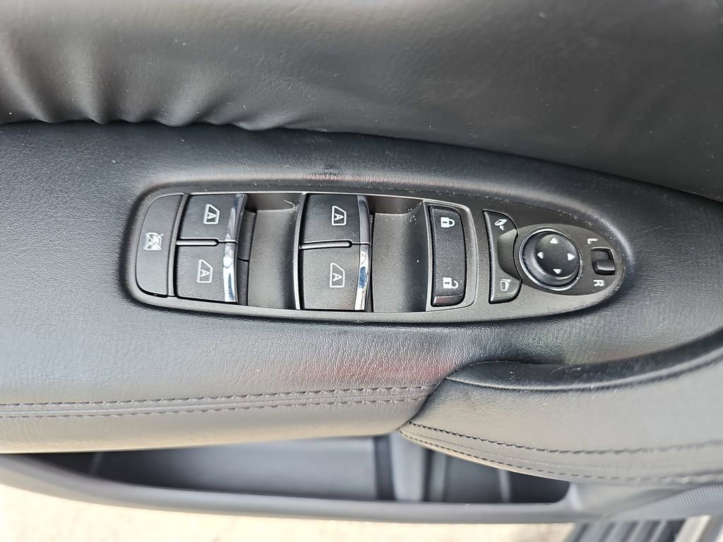 Used 2024 Nissan Armada SL AWD/4WD image 34