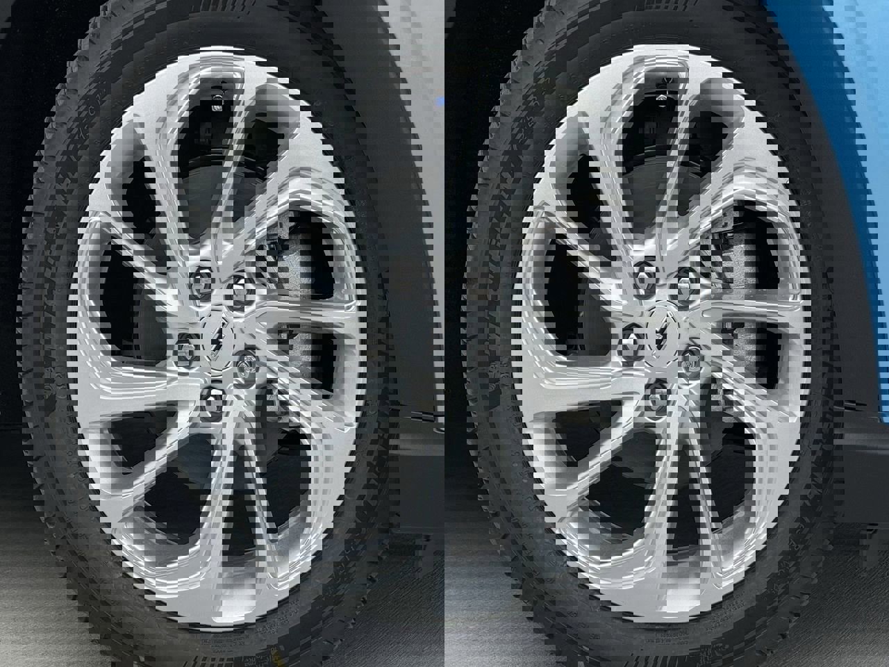 New 2027 Chevrolet Bolt LT w/ Comfort Package image 9