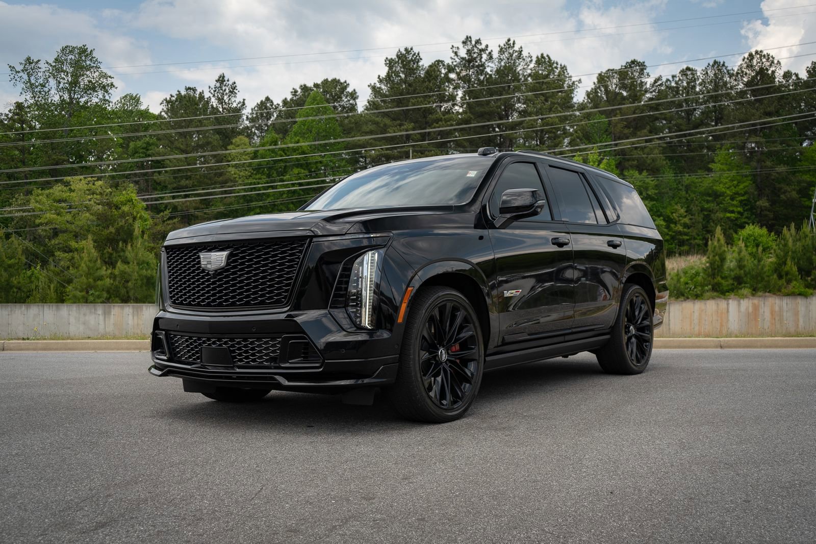 Used 2025 Cadillac Escalade V w/ LPO, ONYX Package AWD/4WD image 9
