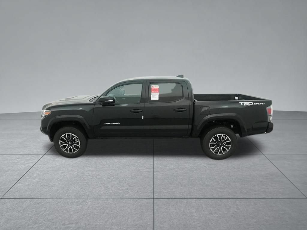 Used 2022 Toyota Tacoma TRD Sport w/ Technology Package RWD image 4