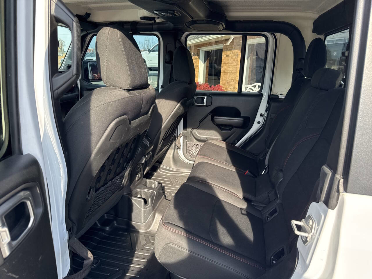 Used 2020 Jeep Gladiator Rubicon w/ Cold Weather Group image 13