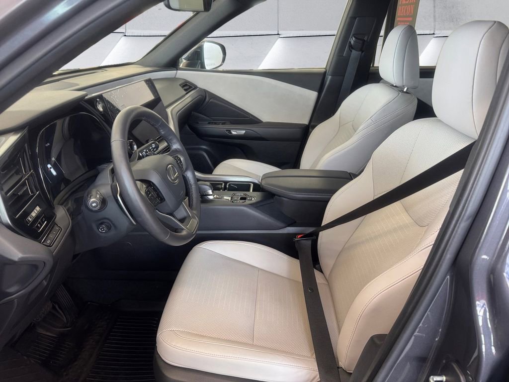 Used 2025 Lexus TX 350 AWD w/ Technology Package image 7