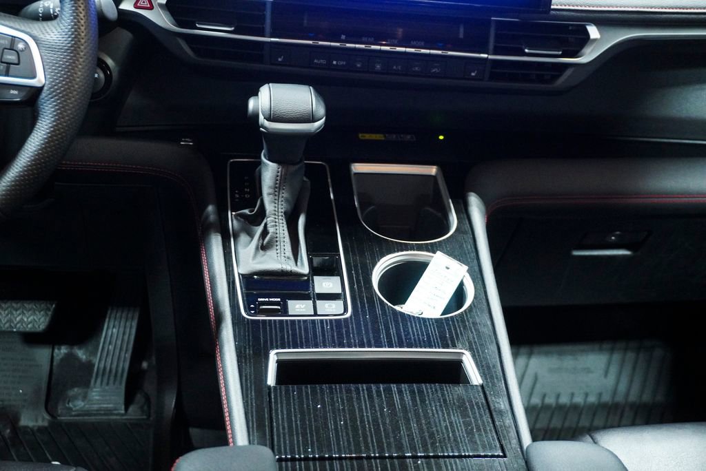 Used 2025 Toyota Sienna XSE image 15