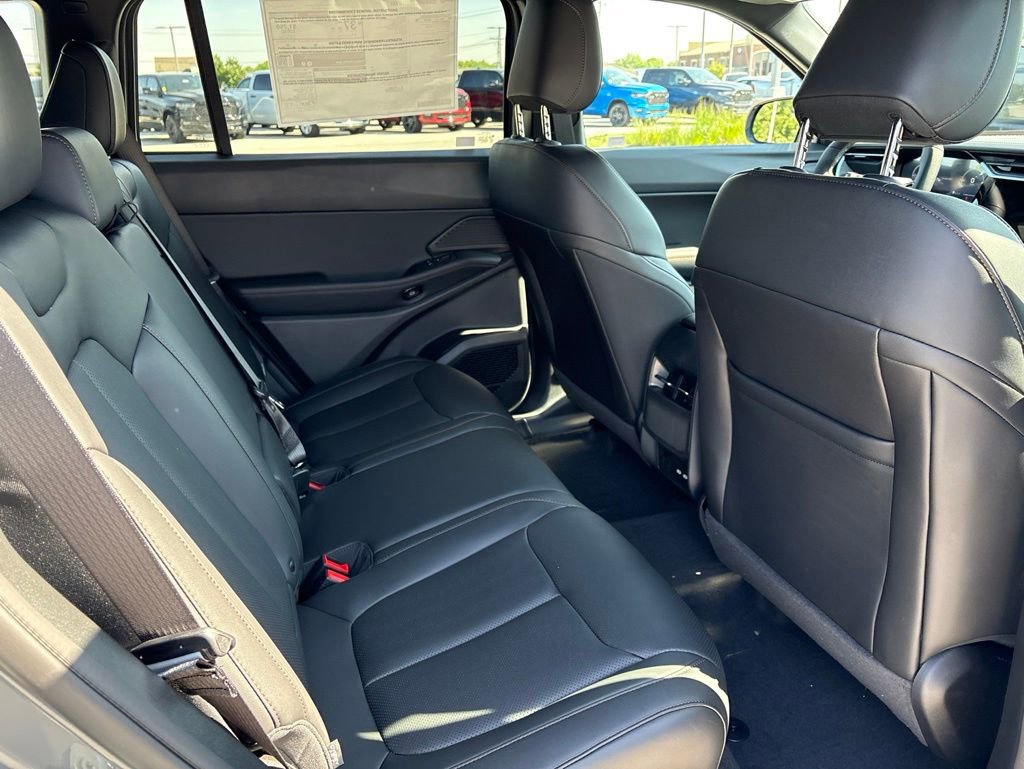 New 2026 Jeep Cherokee Limited AWD/4WD image 13