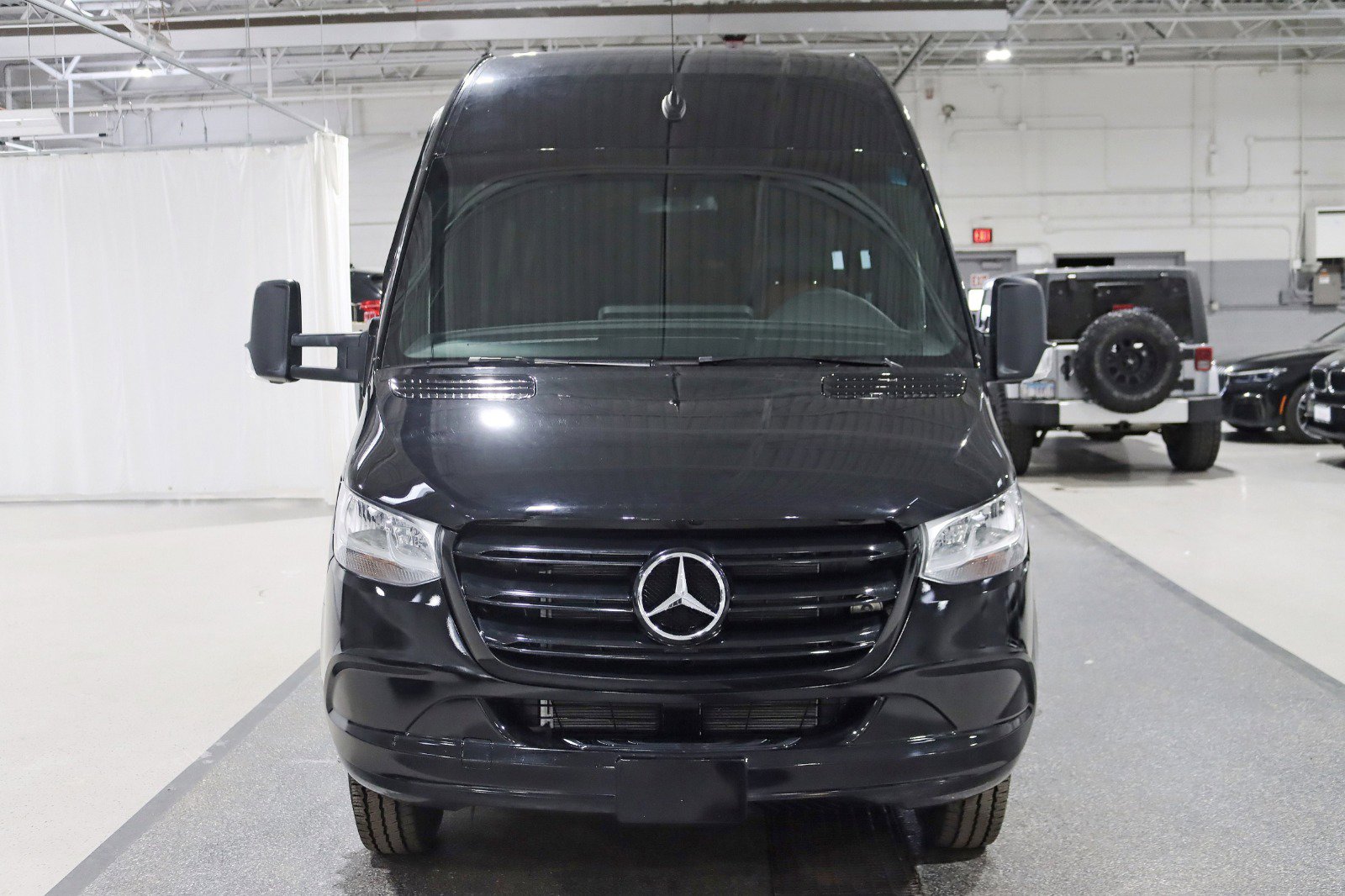 Used 2023 Mercedes-Benz Sprinter 3500 image 2