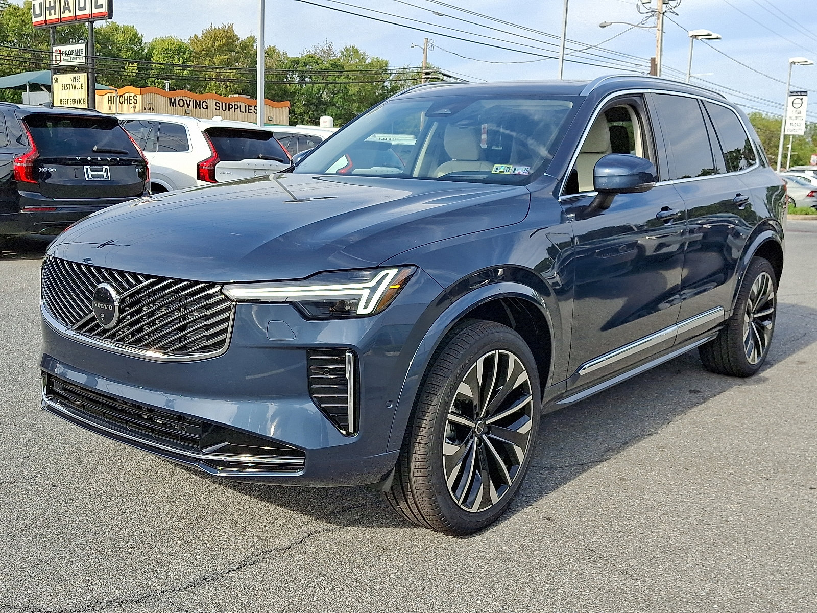 New 2026 Volvo XC90 B6 Ultra image 2