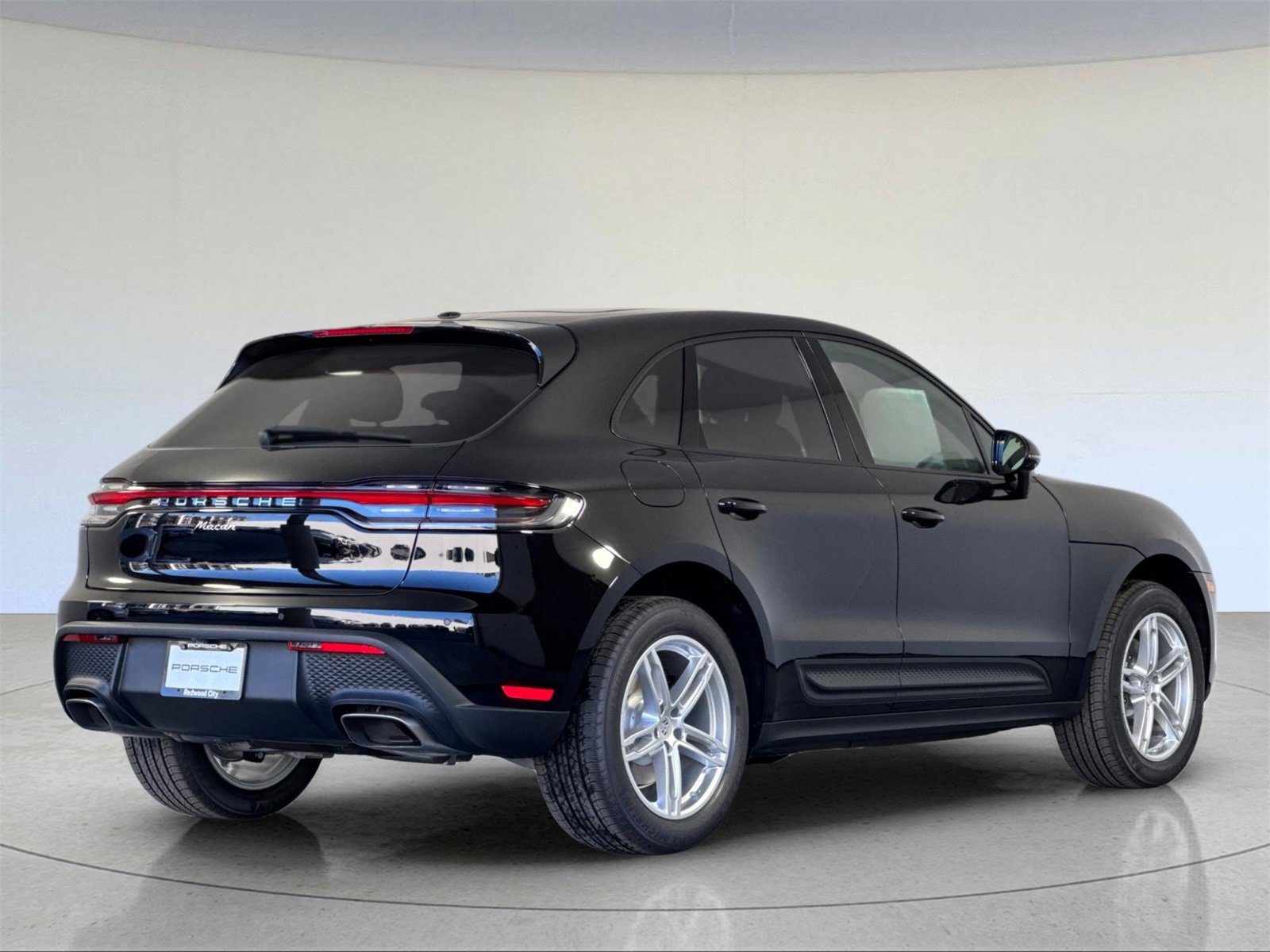 New 2026 Porsche Macan image 8
