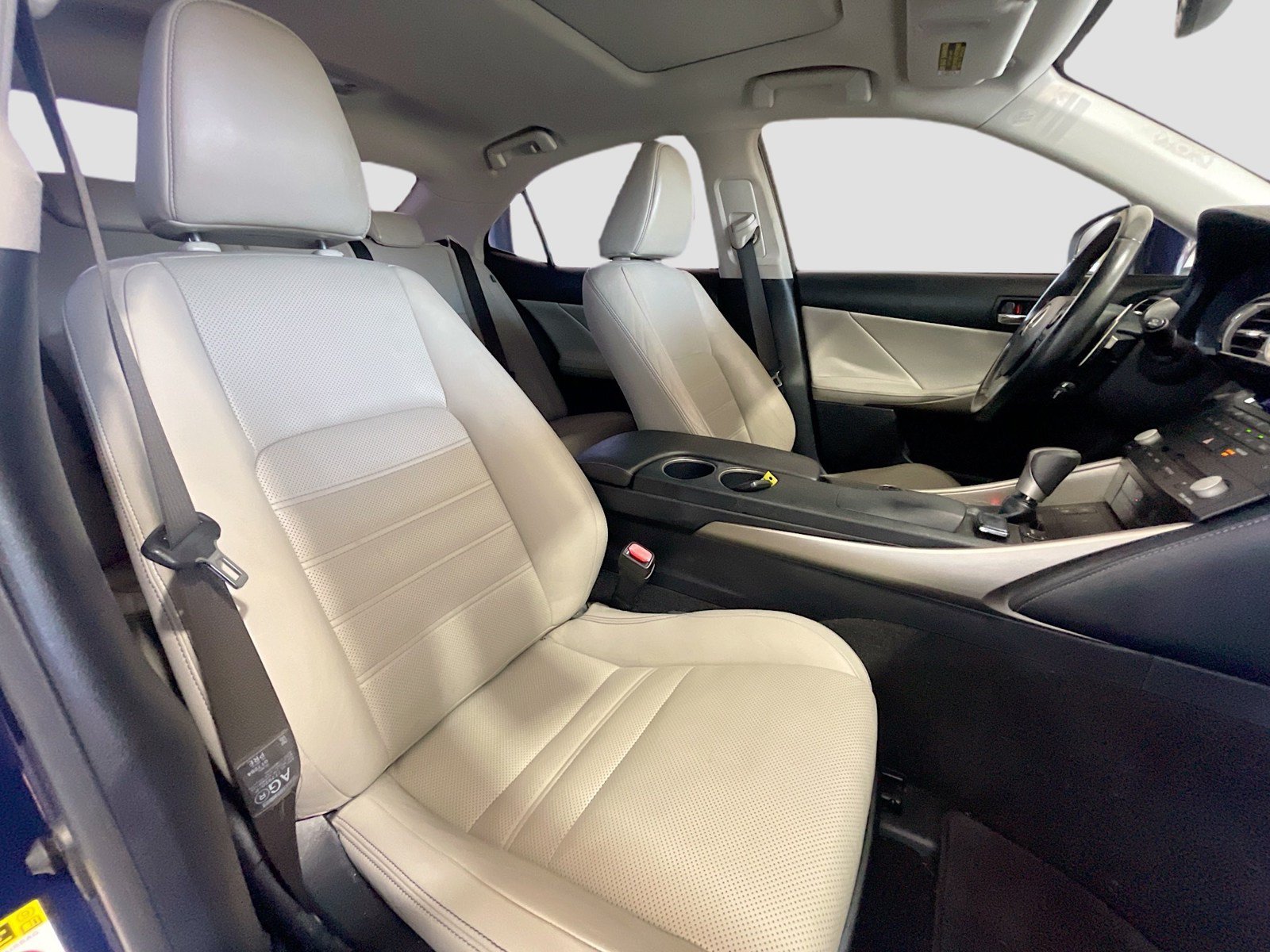 Used 2015 Lexus IS 350 RWD image 18
