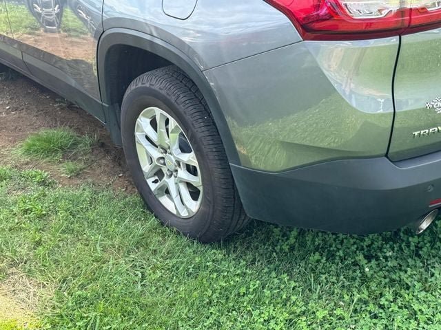Used 2019 Chevrolet Traverse LT FWD image 20