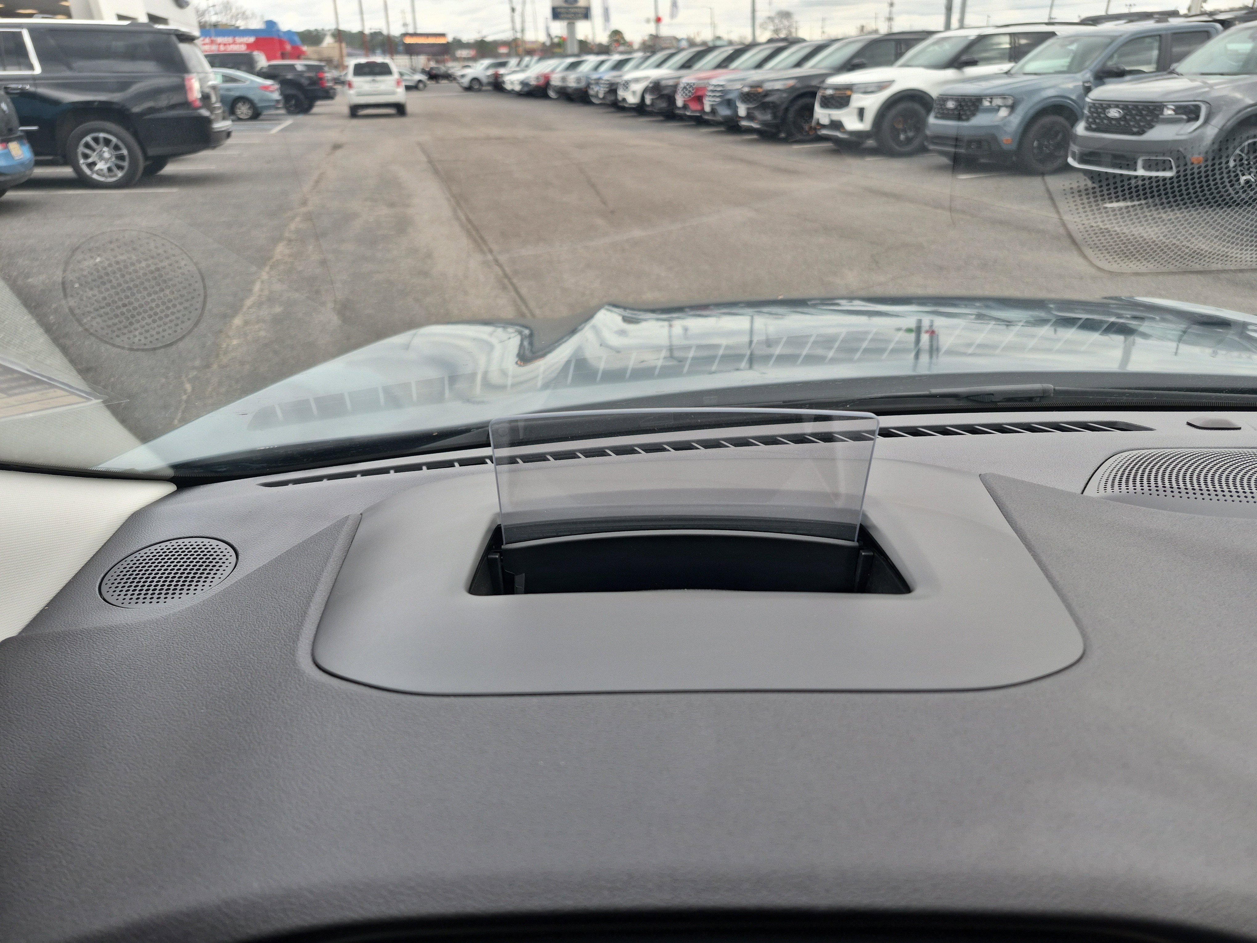 Certified 2025 Ford Escape SE w/ PHEV Premium Package FWD image 27