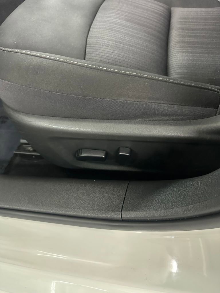 Used 2019 Nissan Altima 2.5 S AWD/4WD image 13