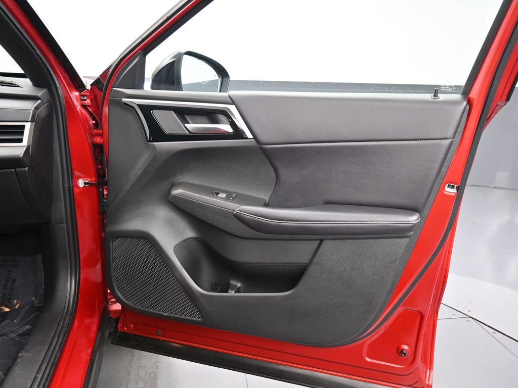 Used 2023 Mitsubishi Outlander SE image 40