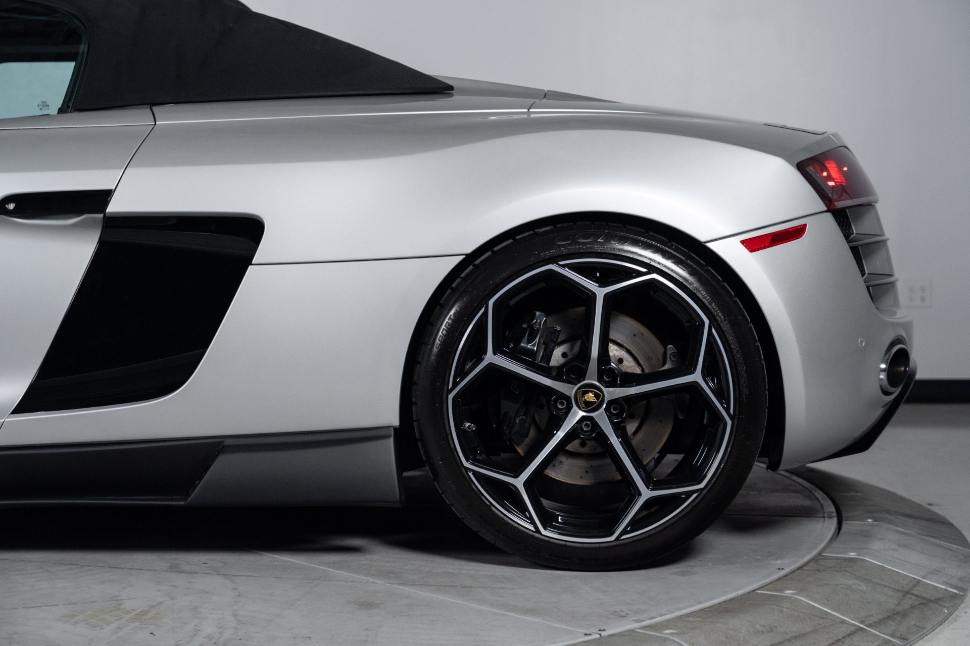Used 2012 Audi R8 V10 AWD/4WD image 22