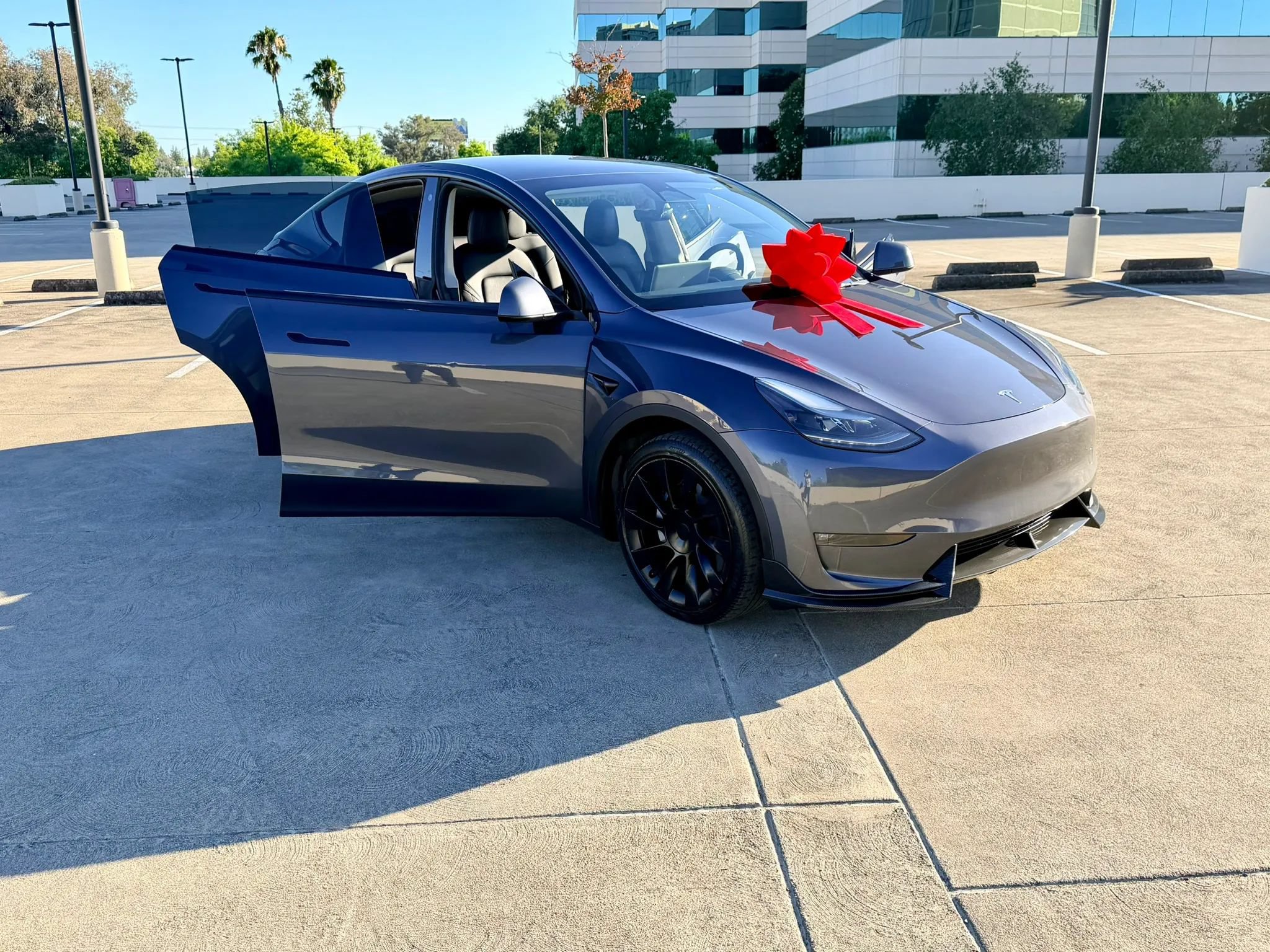 Used 2023 Tesla Model Y Long Range AWD/4WD image 34