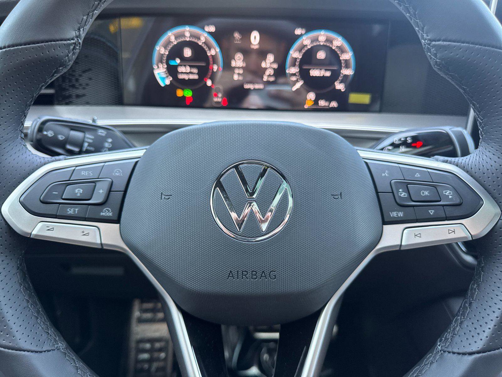 New 2026 Volkswagen Tiguan SE R-Line image 22