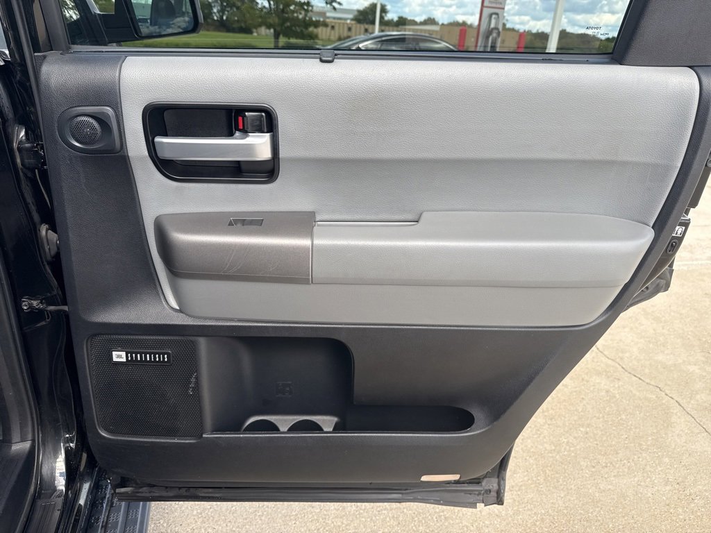 Used 2017 Toyota Sequoia Limited w/ Safety & Convenience Package image 22