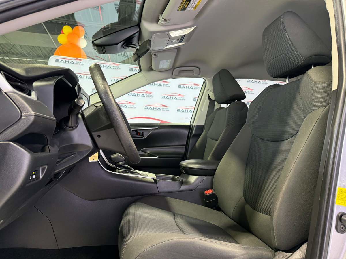 Used 2022 Toyota RAV4 LE image 35