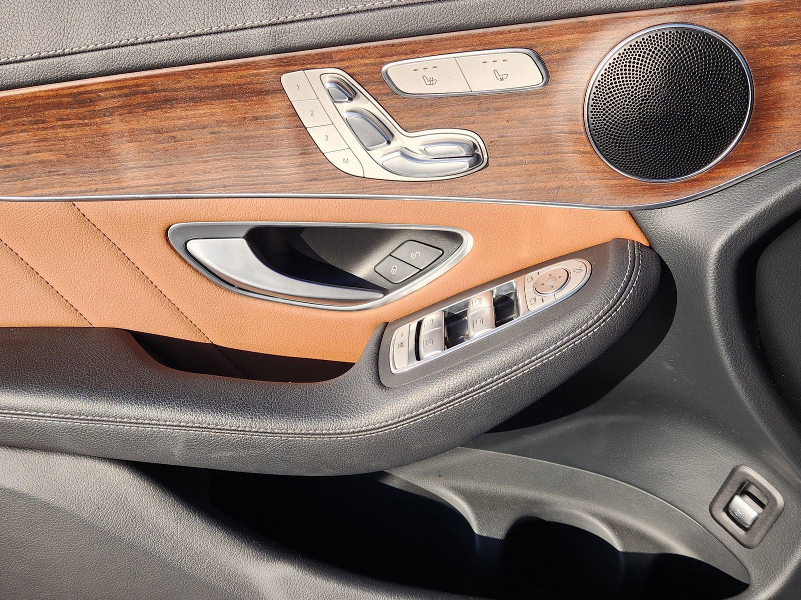 Used 2022 Mercedes-Benz GLC 300 4MATIC Coupe image 27