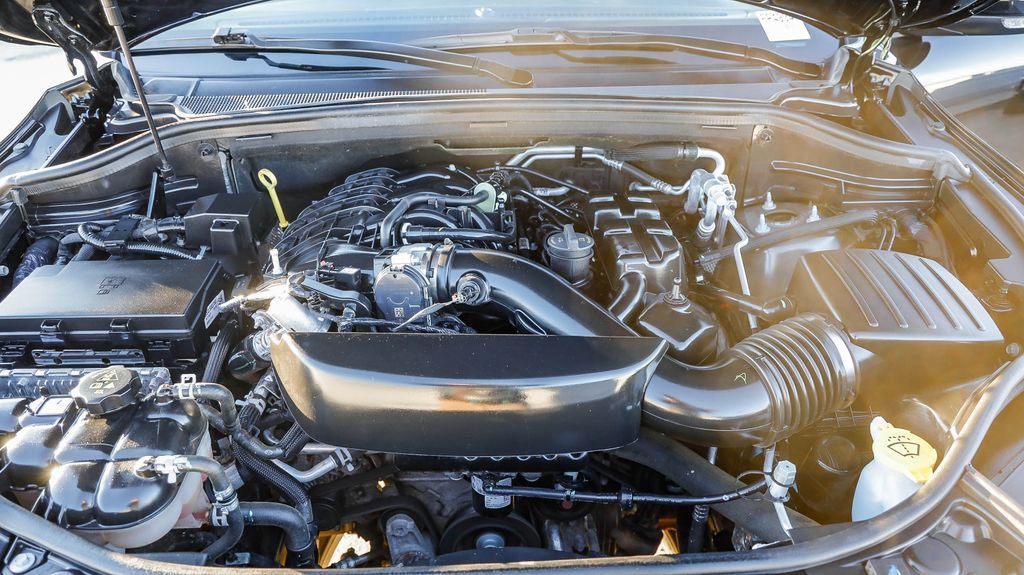 Certified 2024 Dodge Durango GT image 28