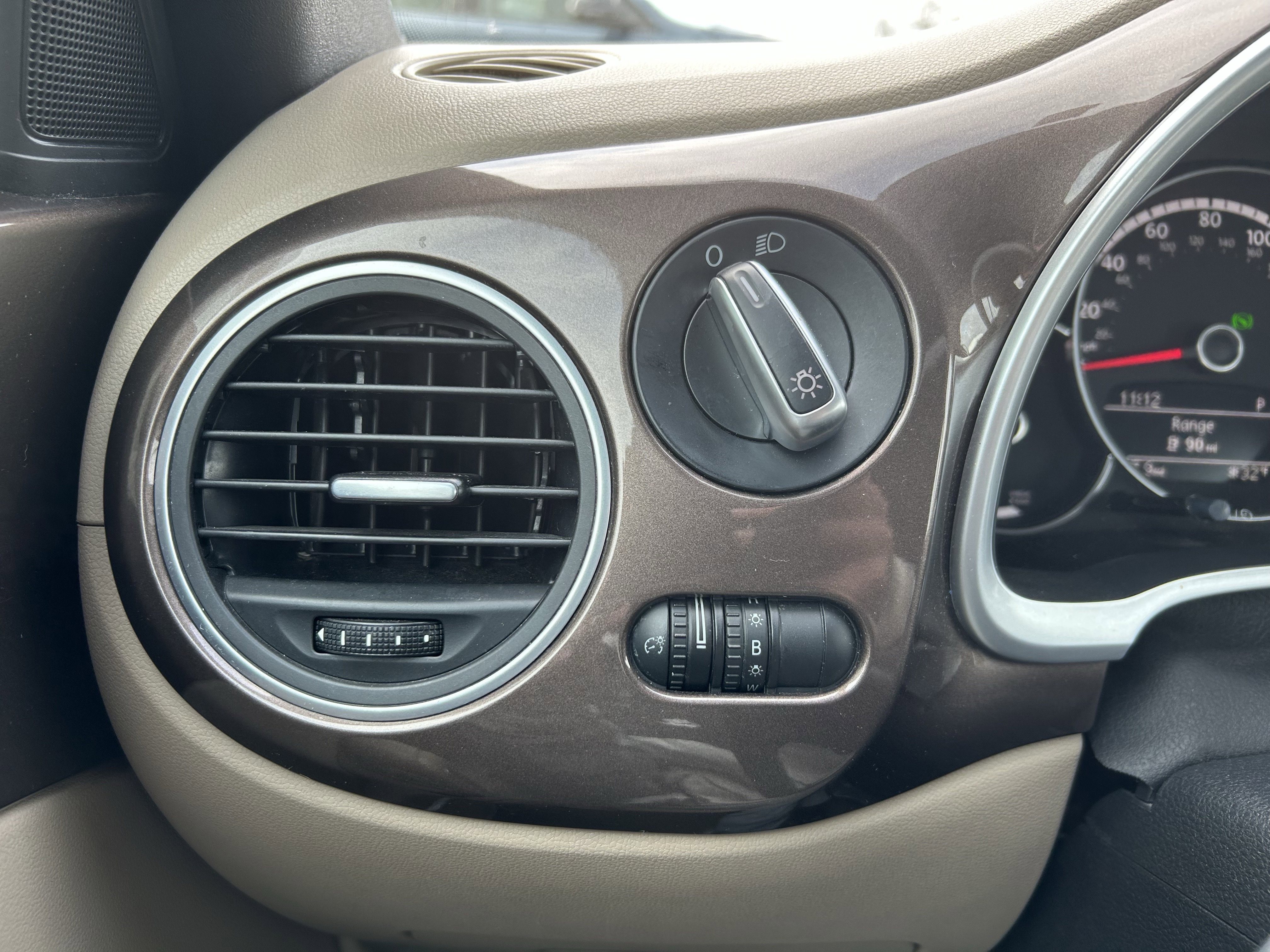 Used 2014 Volkswagen Beetle 1.8T image 14