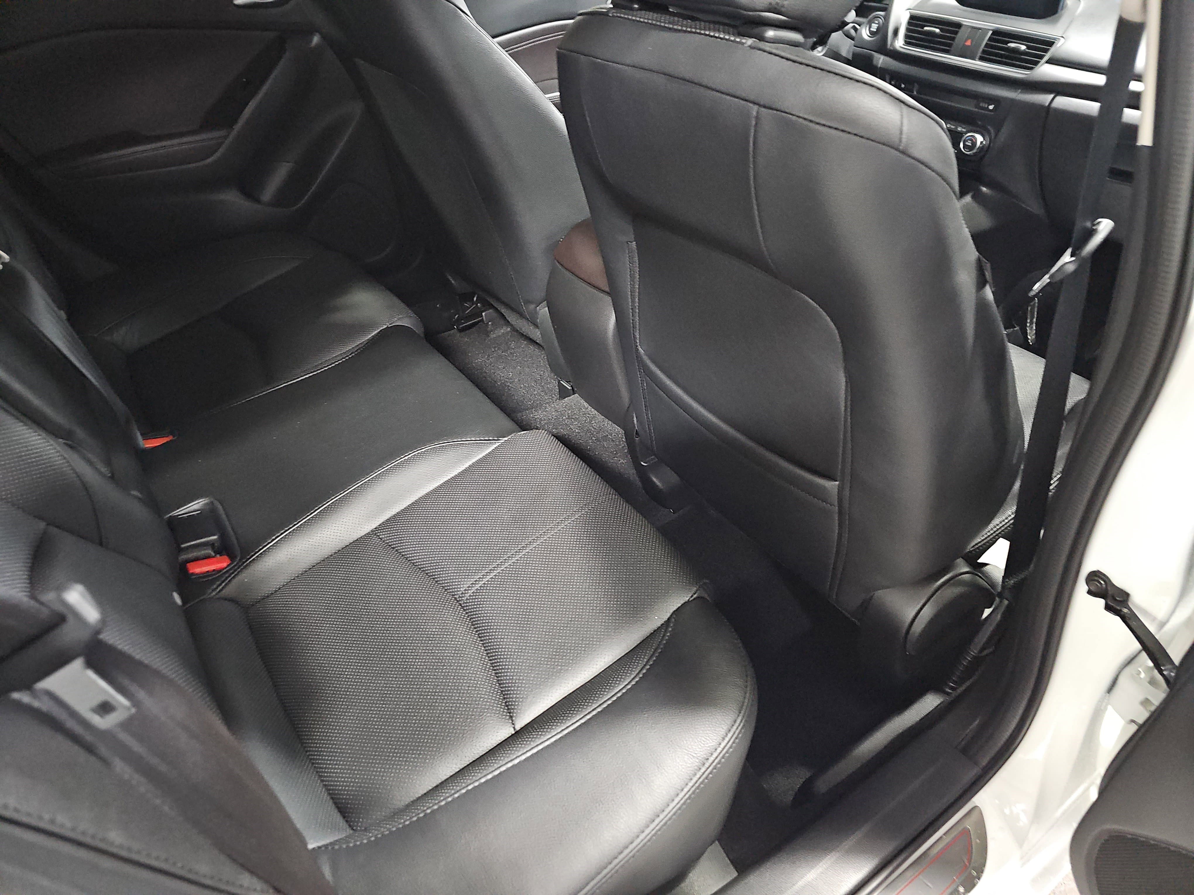 Used 2017 MAZDA MAZDA3 Grand Touring w/ Premium Equipment Package image 11