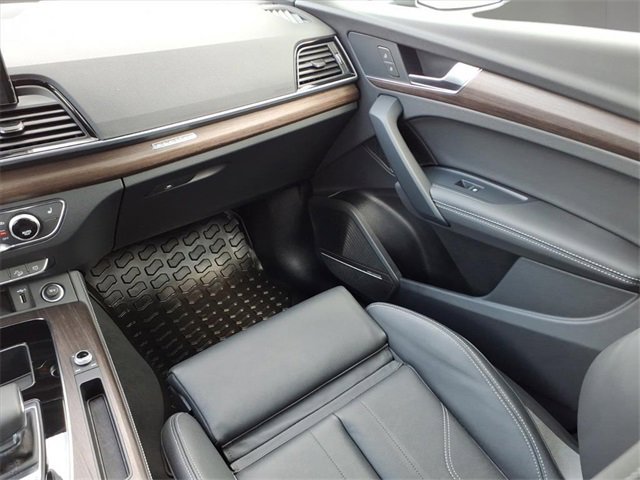 Used 2025 Audi Q5 2.0T Premium Plus w/ Premium Plus Package image 12