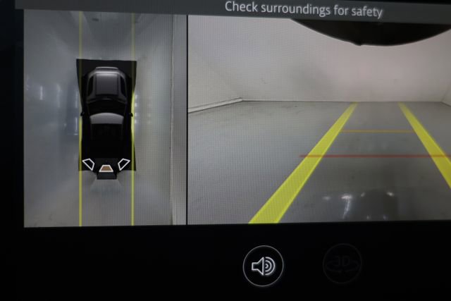 Used 2023 Land Rover Defender 90 V8 image 17