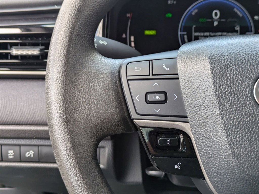 Used 2025 Toyota Camry LE image 20