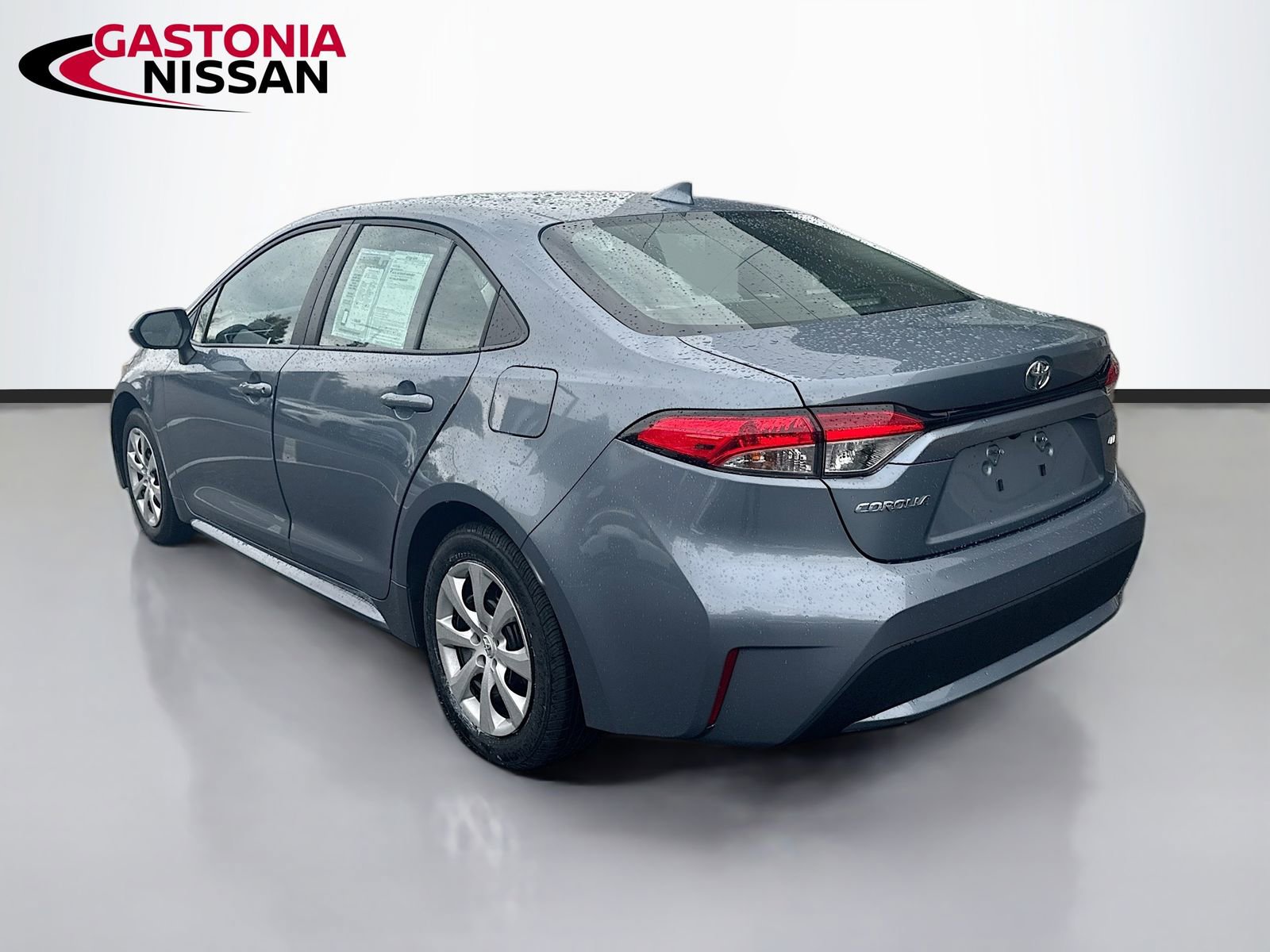 Used 2022 Toyota Corolla LE image 6