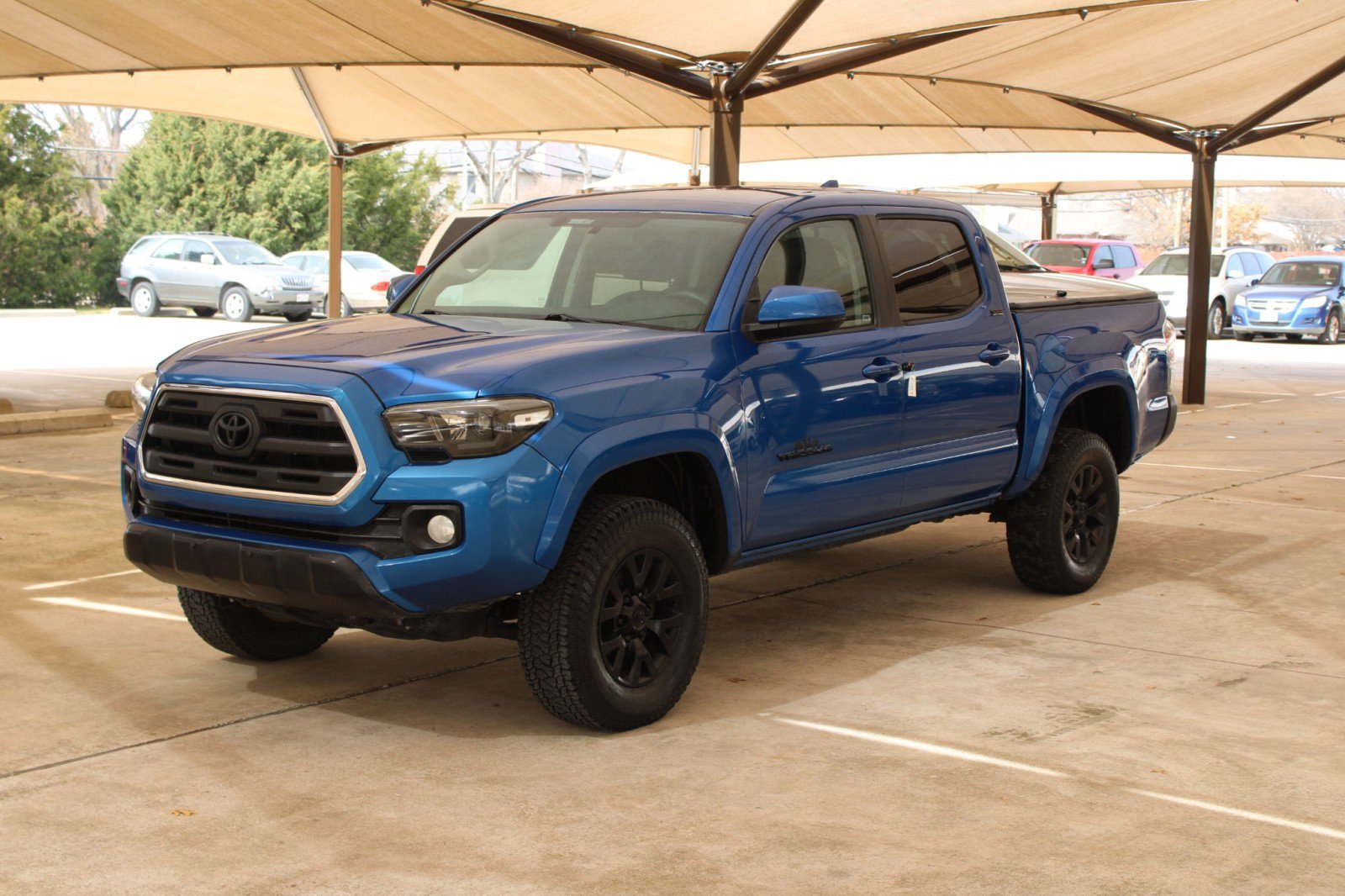Used 2016 Toyota Tacoma SR5 image 4