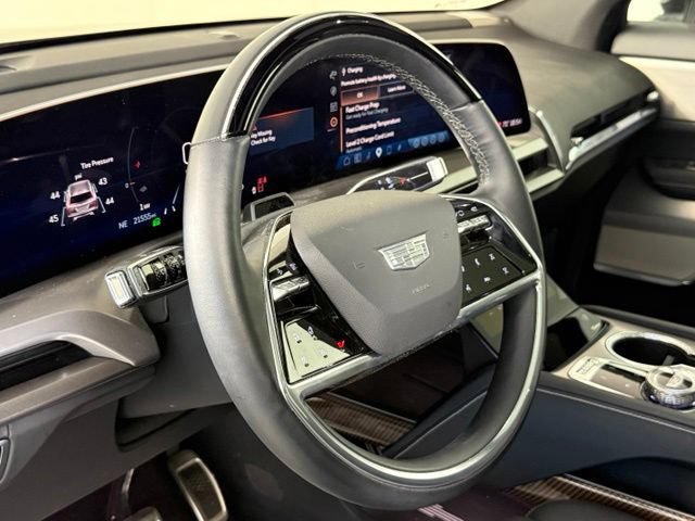Certified 2026 Cadillac Vistiq Luxury AWD/4WD image 19