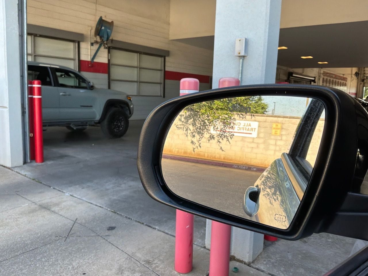 Used 2025 Jeep Compass Limited AWD/4WD image 18