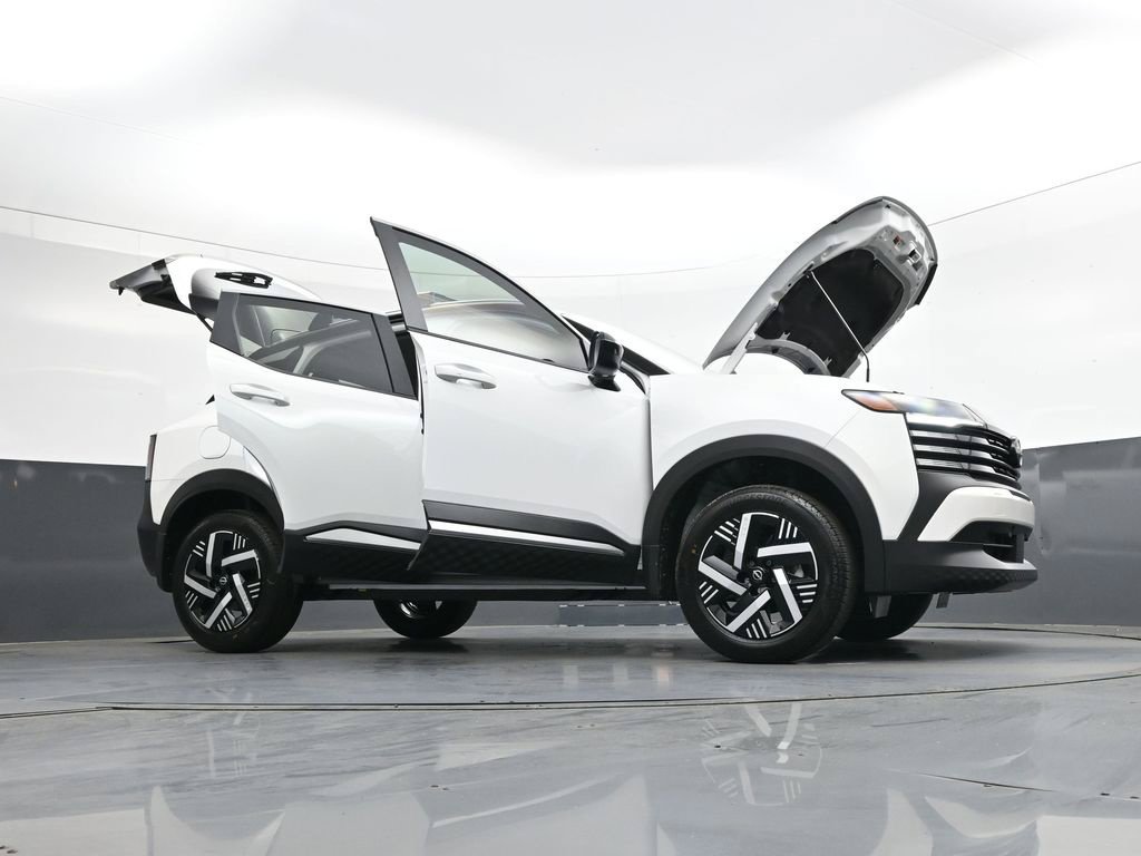 Certified 2026 Nissan Kicks SV w/ Charging Package FWD image 51