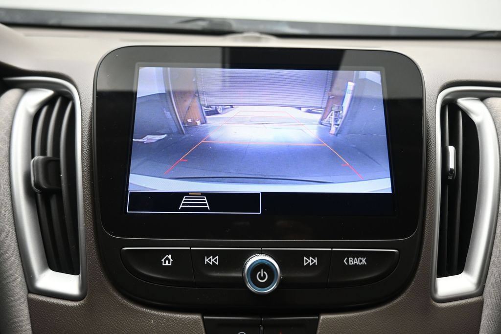 Used 2022 Chevrolet Malibu LT FWD image 17