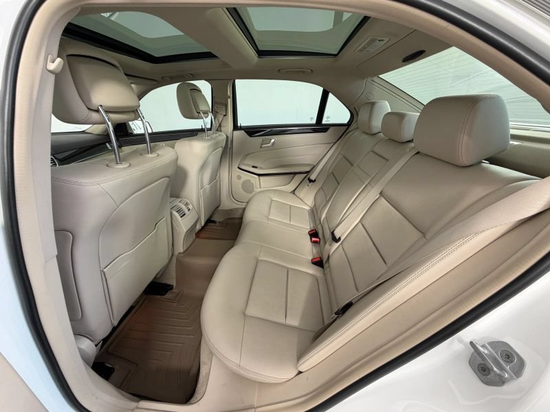 Used 2014 Mercedes-Benz E 250 BlueTEC 4MATIC Sedan image 75